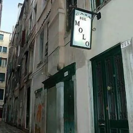 Bed and Breakfast Casa Sul Molo 4*