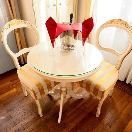 Casa Sul Molo Bed and Breakfast 4*