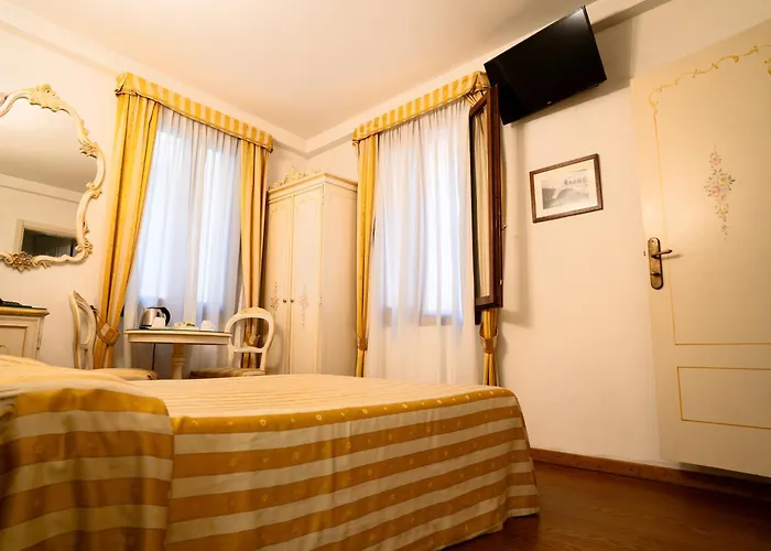 فندق مبيت وإفطار Casa Sul Molo 3*