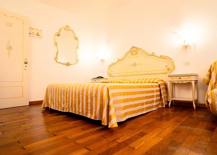 Casa Sul Molo 3* البندقية