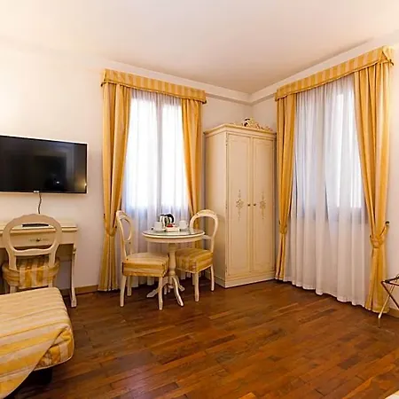 Casa Sul Molo 4* البندقية