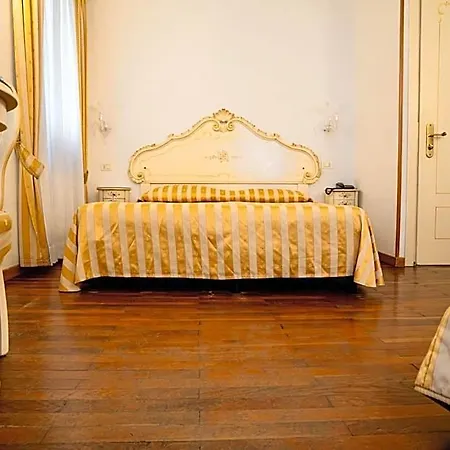 Casa Sul Molo فندق مبيت وإفطار