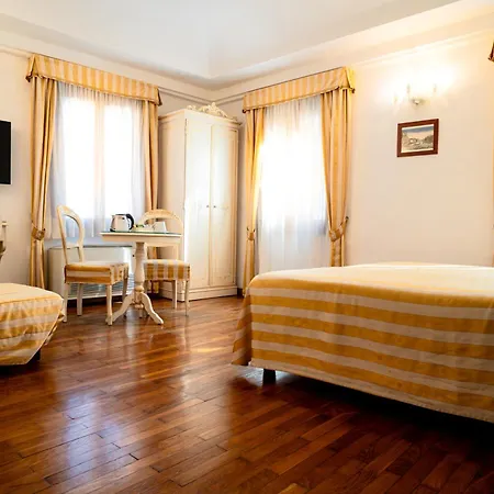 Casa Sul Molo Bed & Breakfast 4*